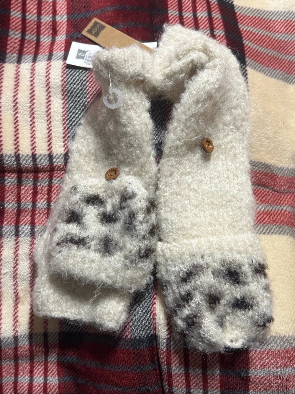 NWT Look by M Flip-Top Boucle Mittens in Cozy Cream w/ Leopard Accent